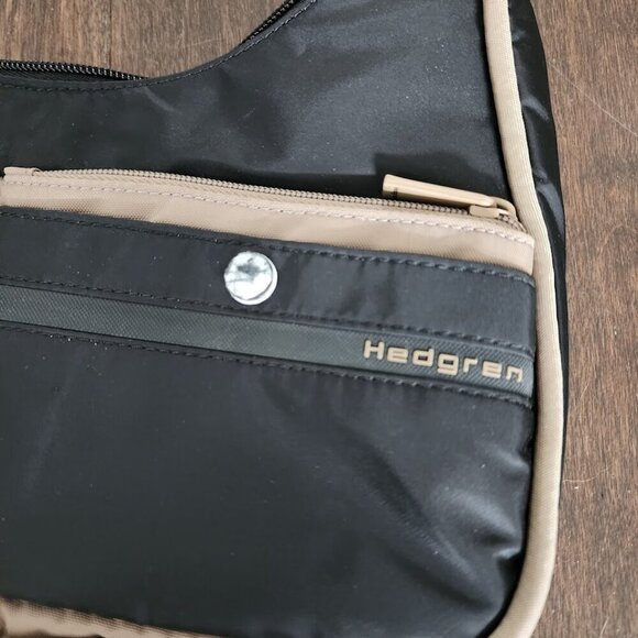 Hedgren Tan and Black Crescent Shoulder Bag - Picture 2 of 11